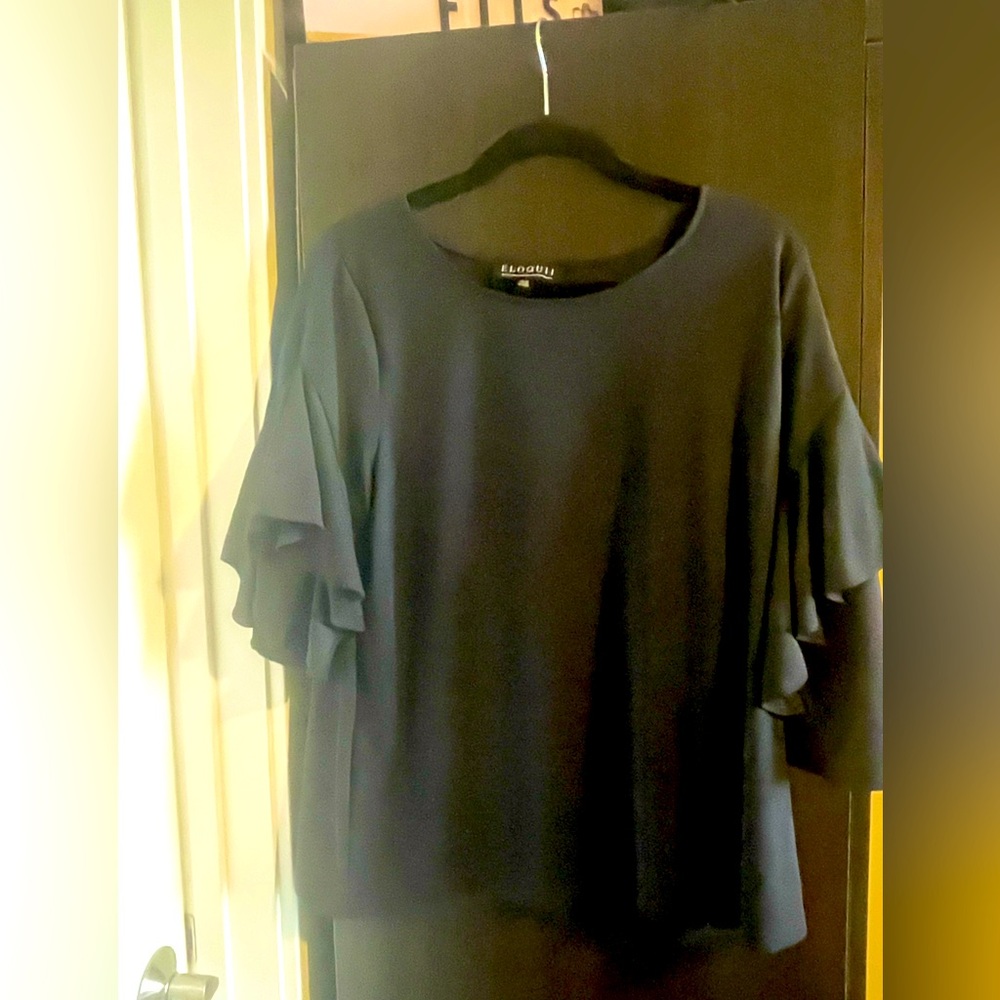 Workwear Ruffle Sleeve Top - Picture 5 of 5